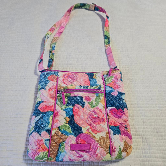 Vera Bradley Handbags - VERA BRADLEY Floral Super Bloom Hipster Crossbody Bag